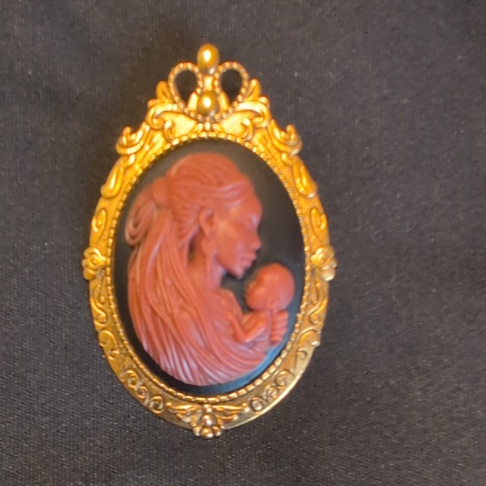 Vintage Gold and Black Cameo Brooch